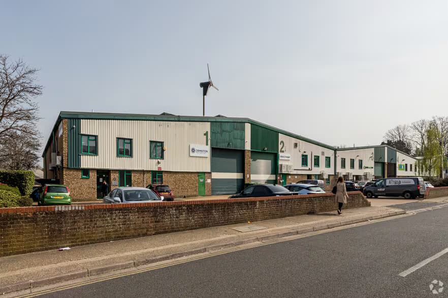 Isleworth (Fleming Way) Driving Test Centre – What It’s Really Like (2026 Guide)